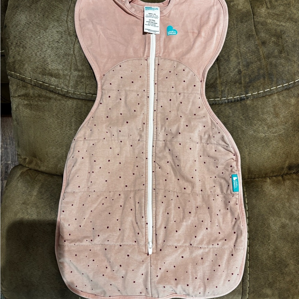 Love to Dream Pink with dots Swaddle. Size S 8-13 lbs